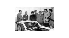 80年代初，交通部副部長(zhǎng)王展義來(lái)我校檢查指導(dǎo)工作
